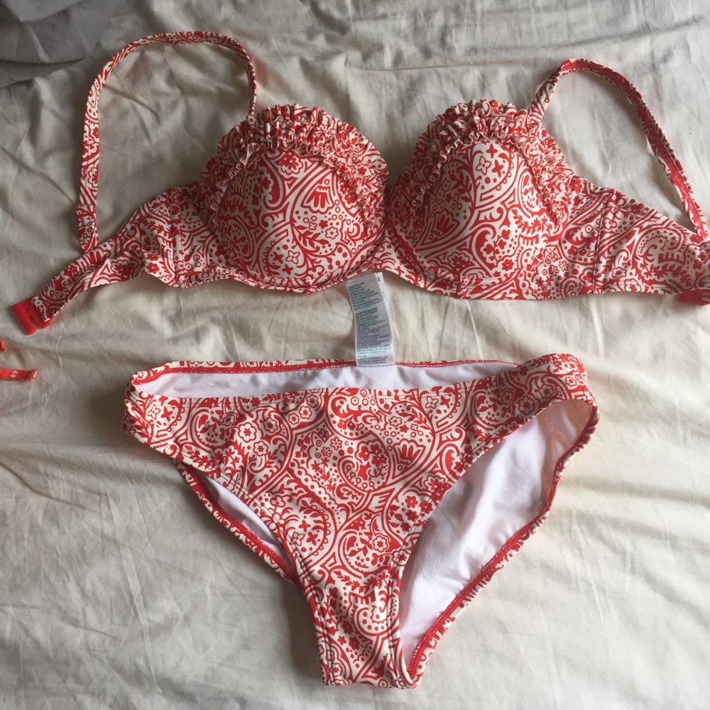 Boden Antibes bikini ruffle in red ischia paisley